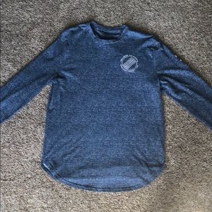 Size M Hollister long sleeve shirt!